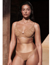 Жіночі трусики Victoria's Secret Body by Victoria — бежеві